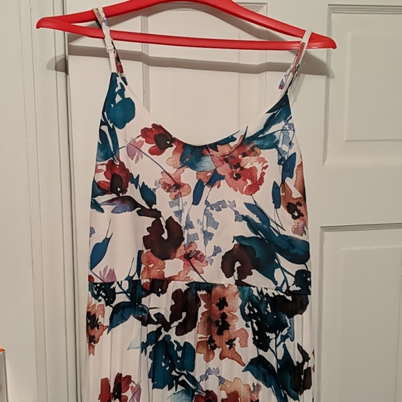 Foral Dress - Picture 1 of 3